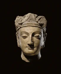Monumentalna głowa bodhisattwy Gandharana, II-III w.