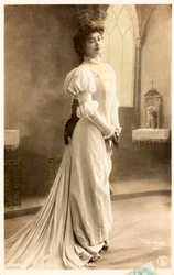 Stara pocztówka/Yvonne Dubel (1881-1958)/Aktorka