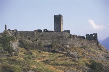 Stare ruiny budynku, Castello St. Germain, Montjovet, Valle D