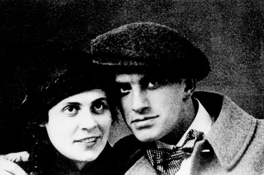 Portret Lili Brik (1891-1978) i Władimira Majakowskiego (Majakowskiego lub Majakowskiego) (1893-1930) ca. 1915 Fotografia
