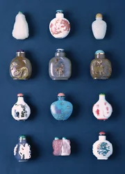 Wybór orientalnych butelek tabaki