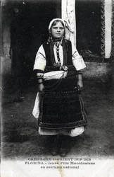 Serbia, Florina: Portret macedońskiej dziewczyny w stroju narodowym - Pocztówka 1914-1918