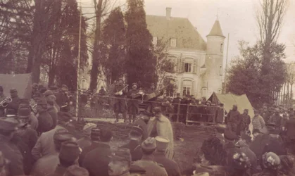 Pokaz wystawiony przez żołnierzy 94. RI-1915