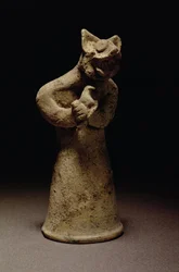 Statuetka demona z głową lwa, Mezopotamia, ok. 5000-1000 pne (terakota)