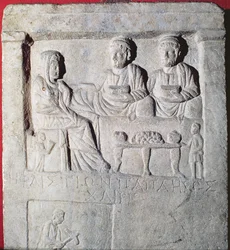 Stela Relief z uczty pogrzebowej (kamień) z greckim napisem, Azja Mniejsza
