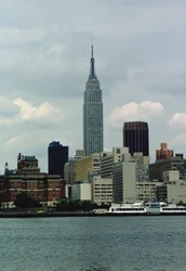 Empire State Building od strony East River (zdjęcie)