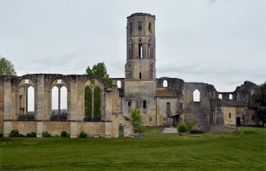 Widok na La Sauve Maggiore, opactwo La Sauve-Maggiore w Gironde. XI wiek.