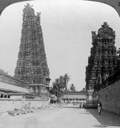 Gopuram, Sri Meenakshi Hindu Temple, Madurai, Tamil Nadu, Indie, ok. 1900.