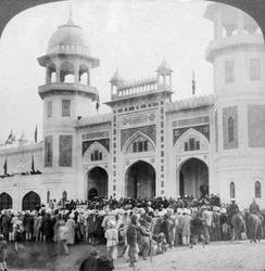 Lord Curzon otwierający wystawę sztuki indyjskiej, Delhi, Indie, 1903.