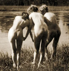 Trzy Gracje, trio kobiecych aktów, ok. 1900