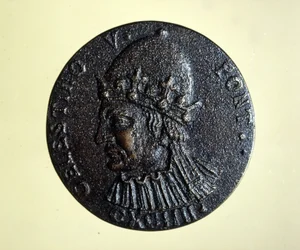Celestin V (lub św. Piotr Celestin) (1215 - 1296) papież, który się przeprowadził. Medal Gabinetu Medalowego Rzymu.