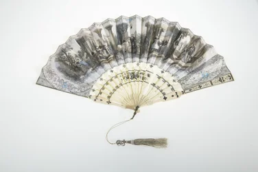 Wachlarz, ok. 1850, Papier malowany, kość, srebro i chwost z jedwabiu i metalicznej nici, Wytwórca nieznany