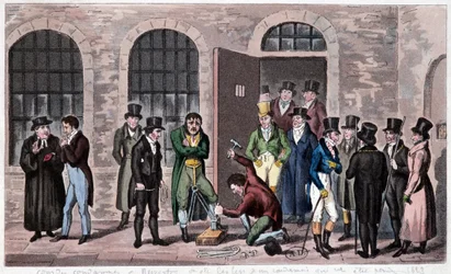 Więzienie w Wielkiej Brytanii: wyrok śmierci zostaje wydany w więzieniu Newgate w Londynie (często wspominanym w powieściach Charlesa Dickensa). Rycina ok. 1823 r. Bilbioteka Sztuk Zdobniczych.
