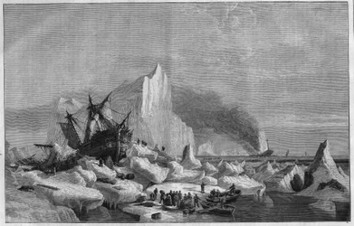 Norweskie statki łowione na lodzie na wybrzeżu Spitzbergu na Oceanie Arktycznym