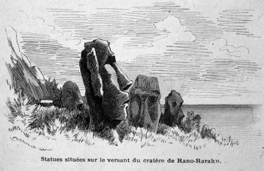 Posągi znajdujące się na Wyspie Wielkanocnej (Rapa Nui), Polinezja.