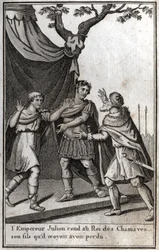 Cesarz rzymski Julian (Flavius Claudius Julianus, Julian Apostata, Julian Filozof, Julian II) (332-363) oddaje królowi germańskiego ludu Chamaves syna, którego, jak sądził, stracił. IV wiek. Grawerowanie w „Beaute de l