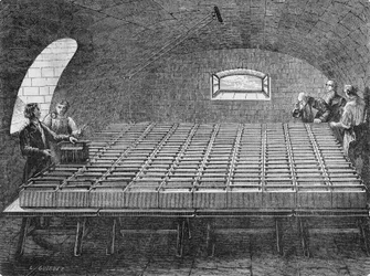 Duży stos Hyde Wollaston zbudowany dla Humphry Davy w 1807 roku. W „Album de la Science””, Éditions Jouvet