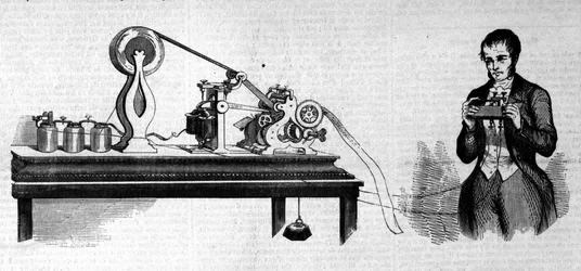 Obok swojego telegrafu reprezentuje amerykański wynalazca Samuel Finley Breese Morse (1791-1872). Grawerowanie XIX wieku