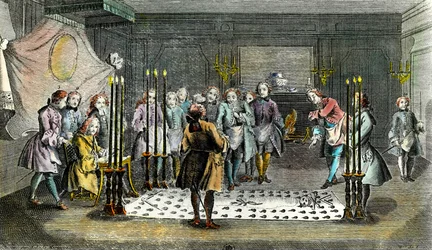 Zgromadzenie wolnomularzy na przyjęcie mistrzów. Rycina około 1750 roku. Kolekcja prywatna