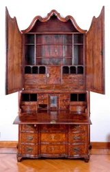 Meble: trumeau w palisandrze. ok. 1735 Ciemny. 257x130x61 cm Kolekcja prywatna