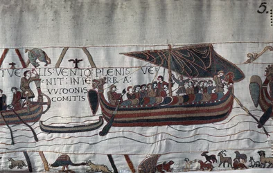 Porwany przez burzę statek Harolda II (1022 - 1066) utknął na wybrzeżu Ponthieu - Gobelin z Bayeux, znany jako Haft Królowej Matyldy
