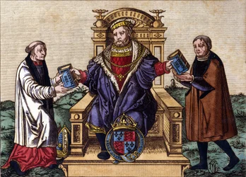Portret króla Anglii Henryka VIII (1491 - 1547) siedzącego na tronie, emitującego Biblię dwóm dworzanom. Grawerowanie kolorowanki.