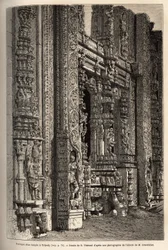 Portyk wyrzeźbiony w świątyni w Tripetty (lub Tirupati w Andhra Pradesh), ważnym miejscu pielgrzymek hinduistów. Rycina ilustrująca podróż do południkowych prowincji Indii autorstwa Alfreda Grandidiera, w latach 1862-1864, opublikowana w „” le tour du mo