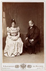 Aktorzy Maksheev y Nikulin w scenie utworu „Małżeństwo” Nikołaja Wasiliewicza Gogola (1809-1852), rosyjskiego pisarza. Teatr Mały w Moskwie