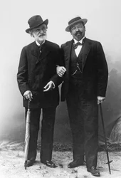 Giuseppe Verdi, włoski kompozytor (1813-1901) i tenor Francesco Tamagno (1850-1905) w Montecatini pod koniec XIX wieku.