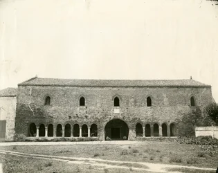 Palazzo della Ragione، Pomposa Abey، Emilia-Romagna، ایټالیا، ca 1890poli
