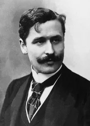 Portret Georgesa Feydeau (1862-1921), francuskiego dramatopisarza.