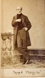 Portret Giuseppe Mazziniego, z autografem (zdjęcie czarno-białe)
