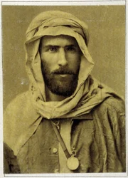 Portret Savorgnana de Brazza z 1882 roku.