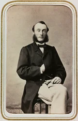 Portret mężczyzny, carte de visite; podpis zawiera informację "Robert Ditzinger (1826-1891)".