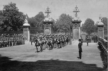 Diamentowa procesja jubileuszowa królowej Wiktorii, 22 czerwca 1897 (zdjęcie czarno-białe)