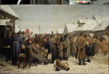 Publiczna aukcja zaległości dłużnych. (Aukcja Mienia Publicznego za Zaległości). W zaśnieżonej wiejskiej wiosce na środku ulicy wystawione są na sprzedaż przedmioty gospodarstwa domowego. Umundurowani urzędnicy organizują i nadzorują prowadzenie