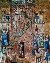Architektura bizantyjska: „Budowa wieży Babel”. Na budowie murarze stojący na rusztowaniach układają kamienie wieży. Mozaika wykonana przez artystów weneckich, XIII wiek, bazylika św. Marka, Wenecja