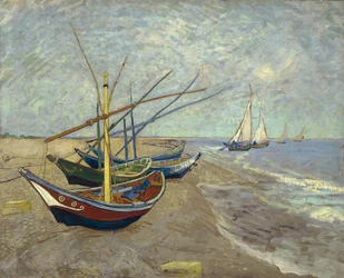 Łodzie rybackie na plaży w Les Saintes-Maries-de-la-Mer