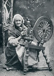 Stara Irlandka przy kołowrotku, 1912