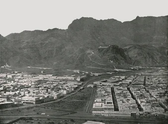 Widok ogólny przedstawiający targ wielbłądów, Aden, 1895.