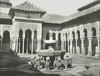 Court of the Lions, Alhambra, Granada, Hiszpania, 1895.