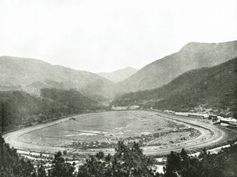Tor wyścigowy z Morrisons Hill, Hong Kong, 1895.