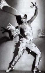 Josephine Baker około 1927