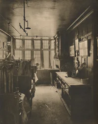 Restauracja grillowa na pierwszym piętrze lokalu Cock z widokiem na Fleet Street, około 1935