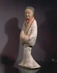 Dama w pozycji stojącej (terakota)