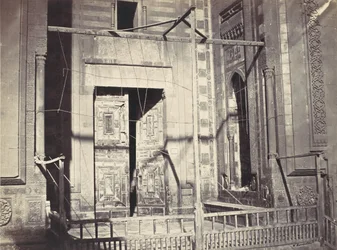 Brama Meczetu Sułtana Hassana. Część dolna, ca. 1860.