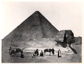 Sfinks i Wielka Piramida Khufu w Gizie, ok. 1860 r.