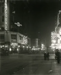 48. Ulica między Broadwayem a Siódmą Aleją, 1917