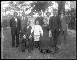Rodzina McGovern, Creston Avenue, Bronx, ok. 1911 r.