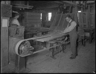 Listwy szlifierskie przeznaczone do drewnianych trumien, Oneida, Nowy Jork, 3 kwietnia 1916